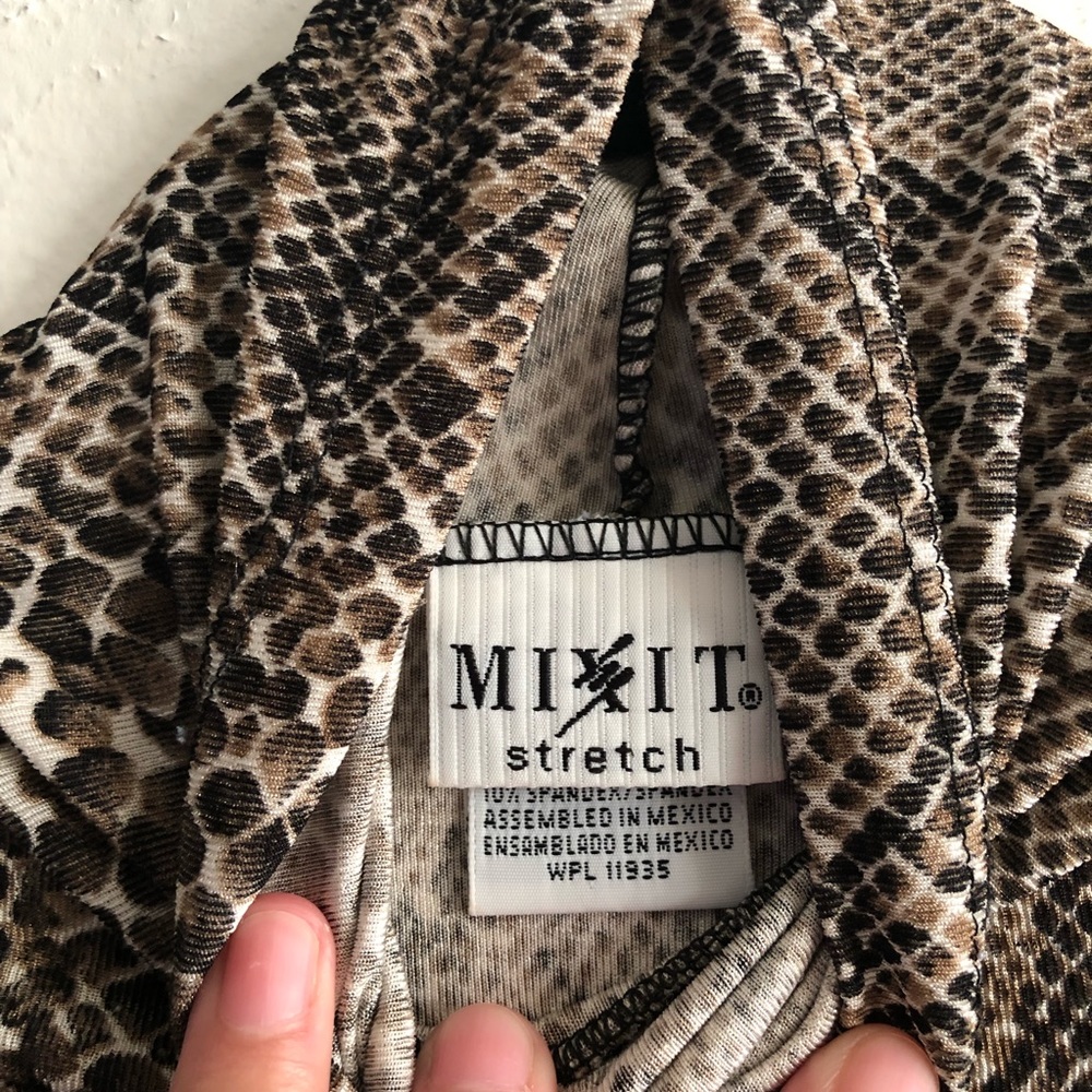 Snake Skin TurtleNeck Design - Picture 2 of 4
